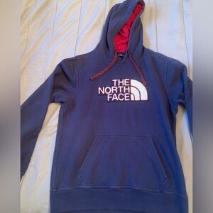 The North Face Hoodie embroidered small men’s